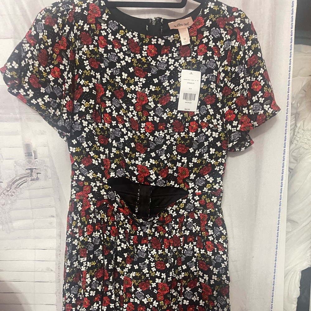 New medium mid dress